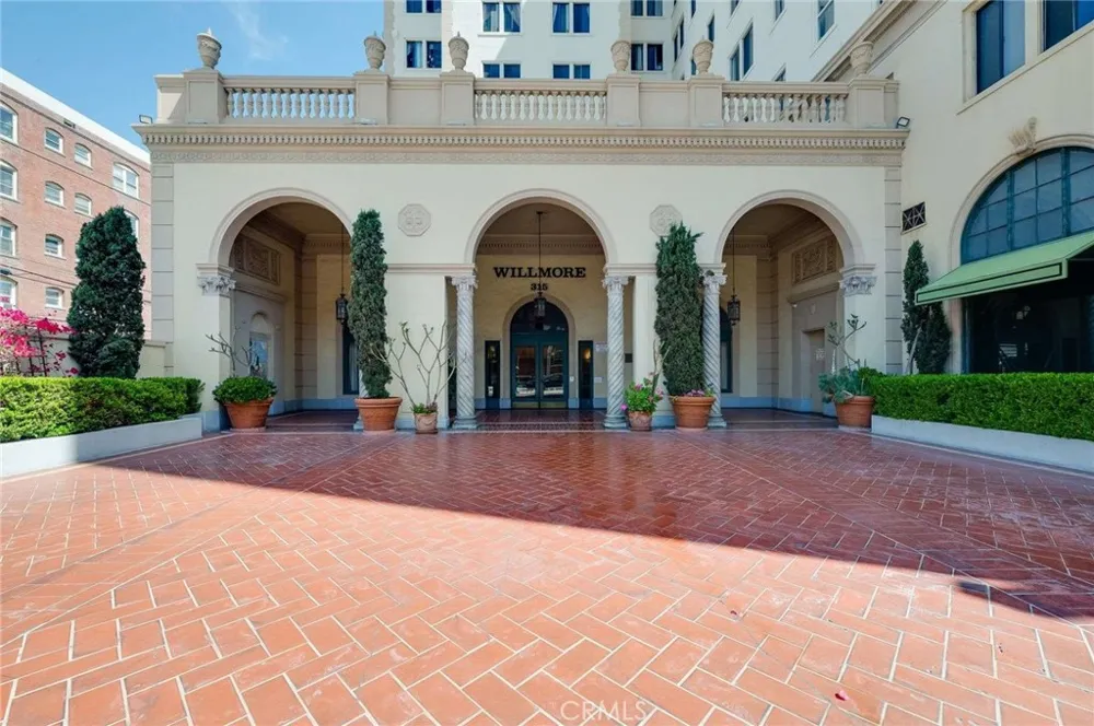 315 W 3rd #1011 Long Beach, CA 90802