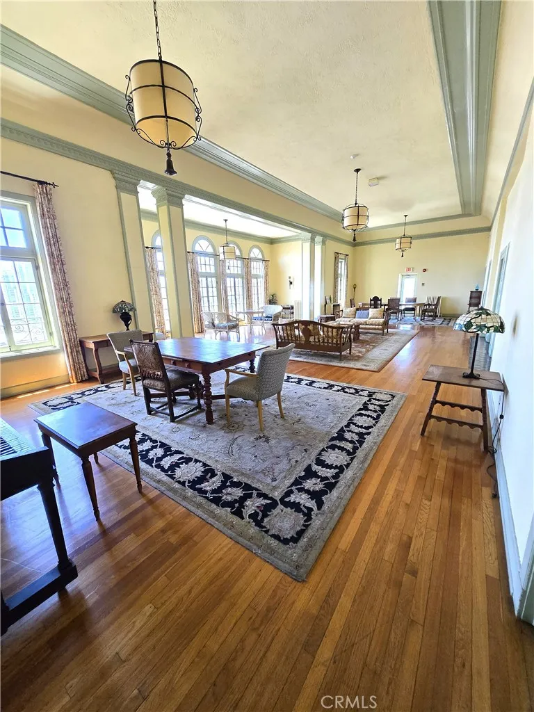 315 W 3rd #1011 Long Beach, CA 90802