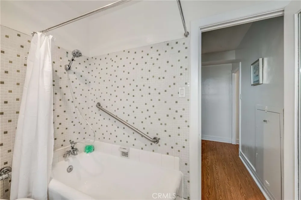315 W 3rd #1011 Long Beach, CA 90802