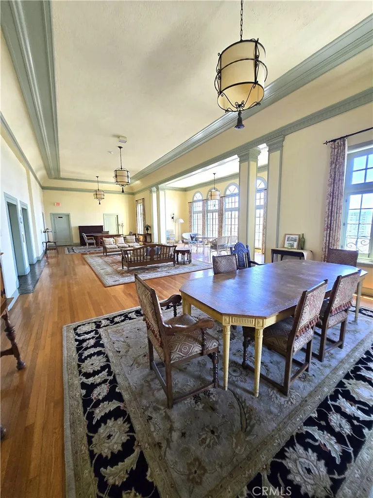 315 W 3rd #1011 Long Beach, CA 90802