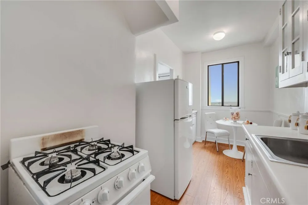 315 W 3rd #1011 Long Beach, CA 90802