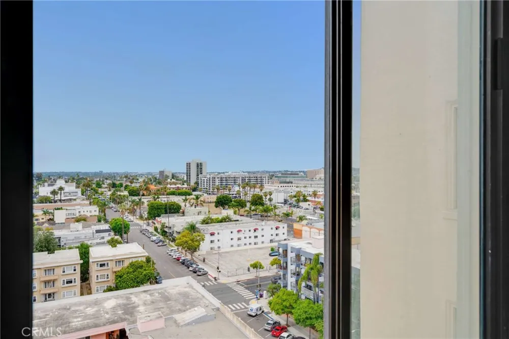 315 W 3rd #1011 Long Beach, CA 90802