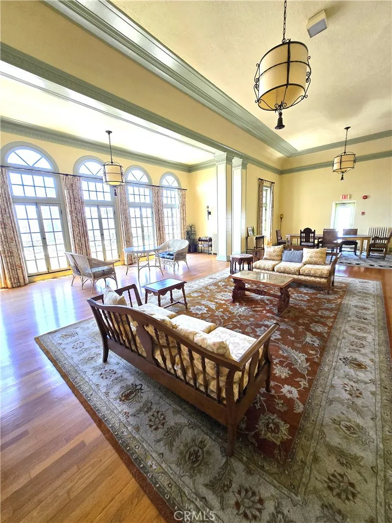 315 W 3rd #1011 Long Beach, CA 90802