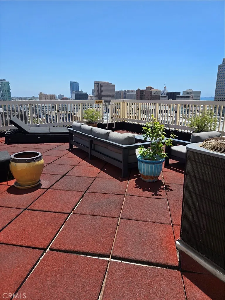 315 W 3rd #1011 Long Beach, CA 90802