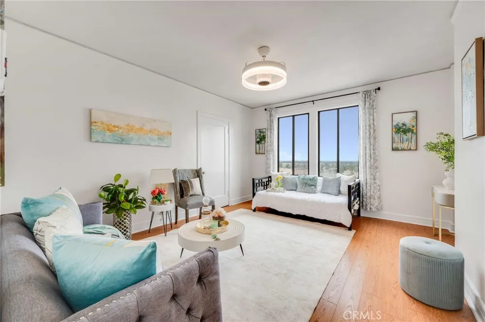 315 W 3rd #1011 Long Beach, CA 90802