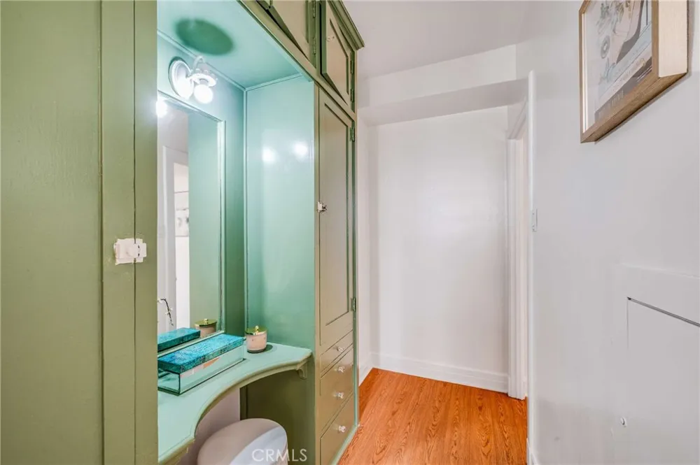 315 W 3rd #1011 Long Beach, CA 90802