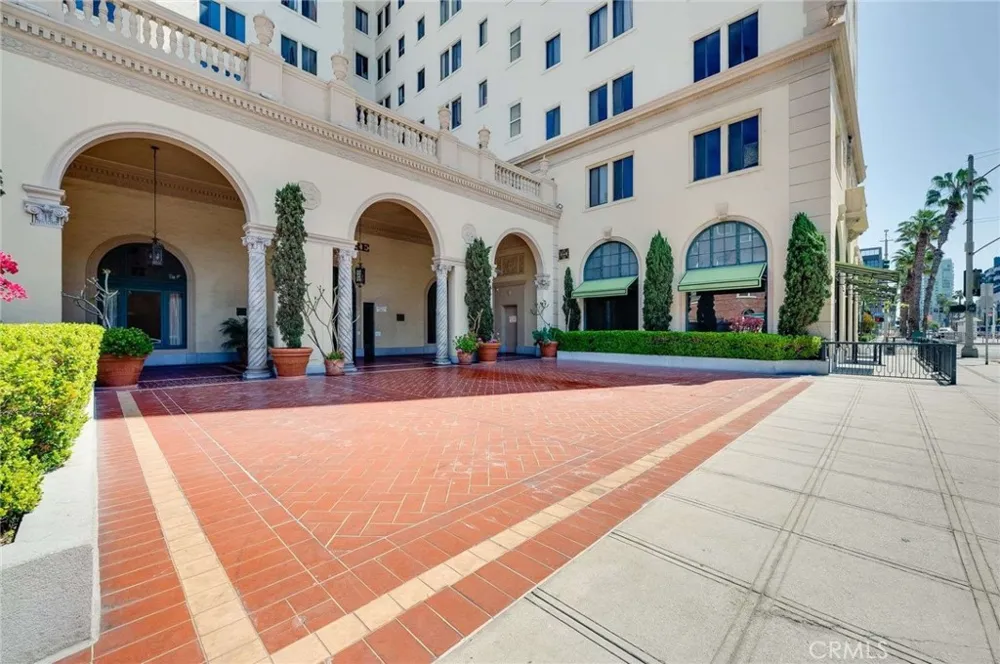 315 W 3rd #1011 Long Beach, CA 90802