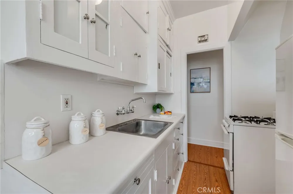 315 W 3rd #1011 Long Beach, CA 90802