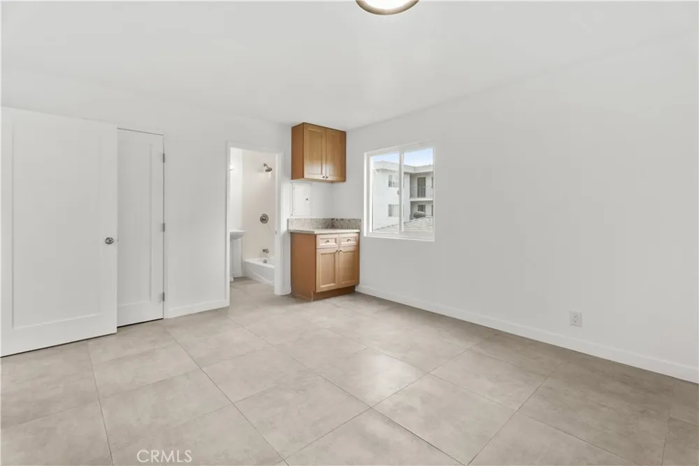 12612 Kornblum Avenue #1 Hawthorne, CA 90250