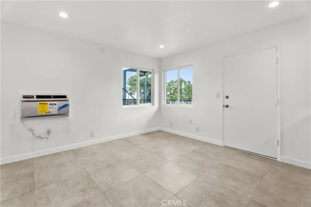 12612 Kornblum Avenue #1 Hawthorne, CA 90250
