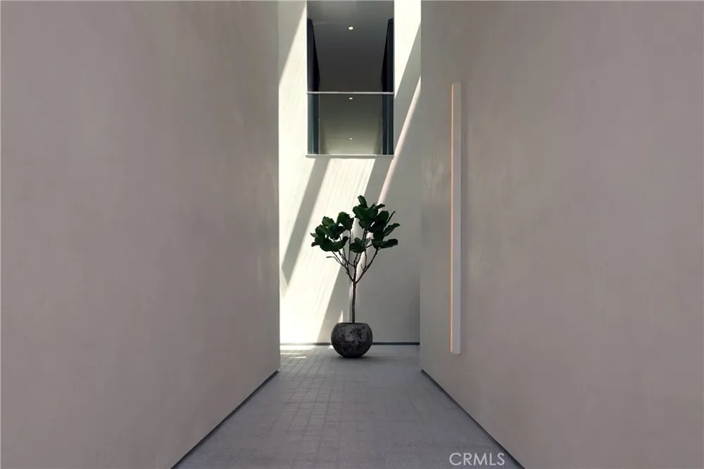 838 Kings Road #106 West Hollywood, CA 90069