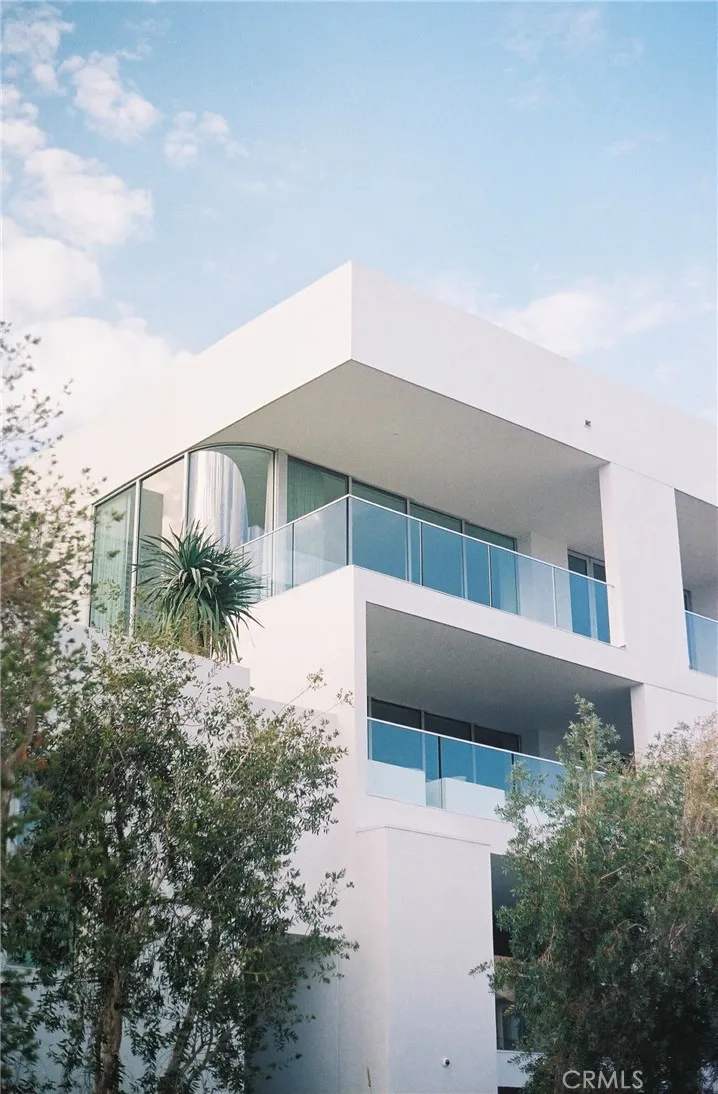 838 Kings Road #106 West Hollywood, CA 90069
