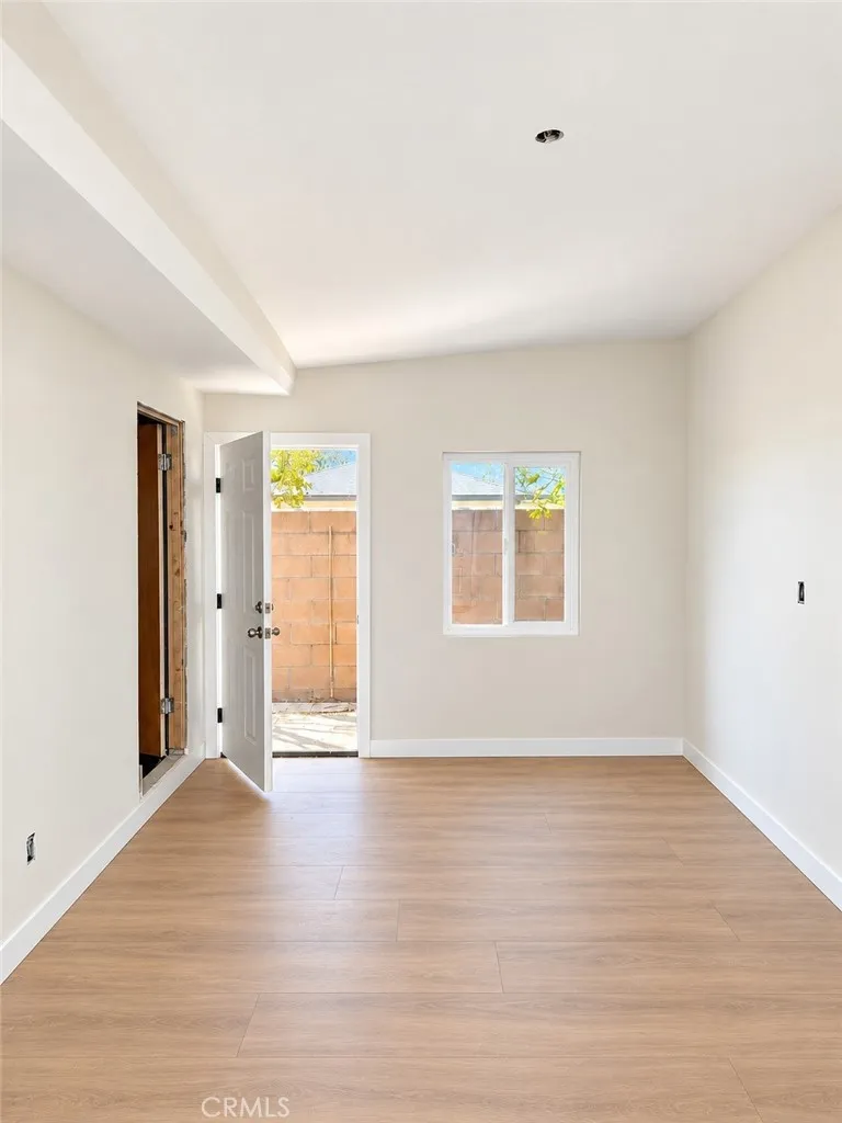 149 W Grove Rialto, CA 92376