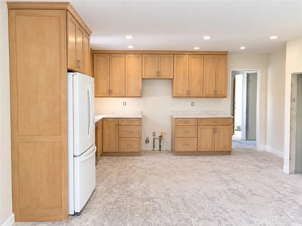 149 W Grove Rialto, CA 92376