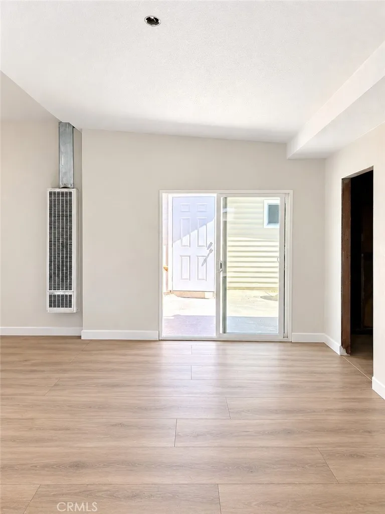 149 W Grove Rialto, CA 92376