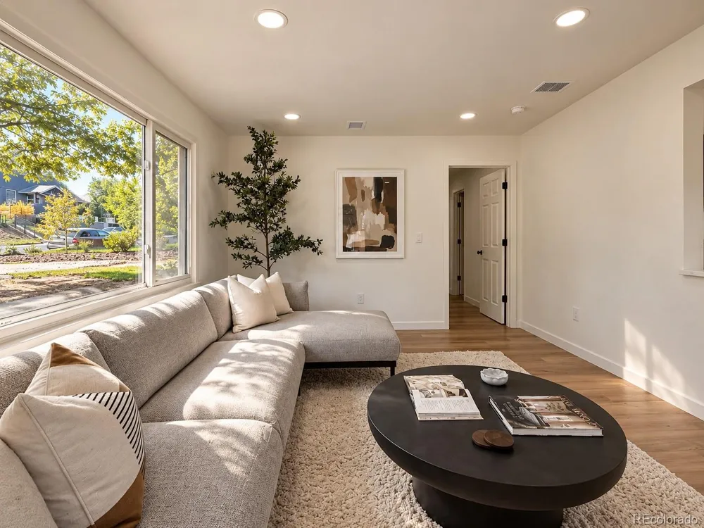 1505 W Alaska Place Denver, CO 80223