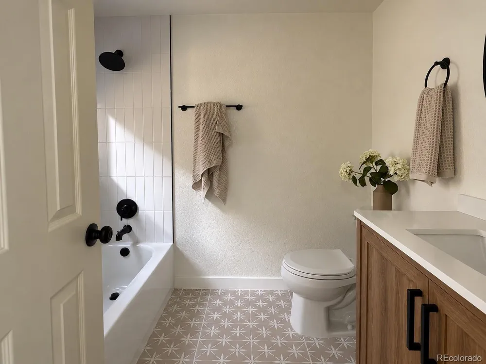 1505 W Alaska Place Denver, CO 80223