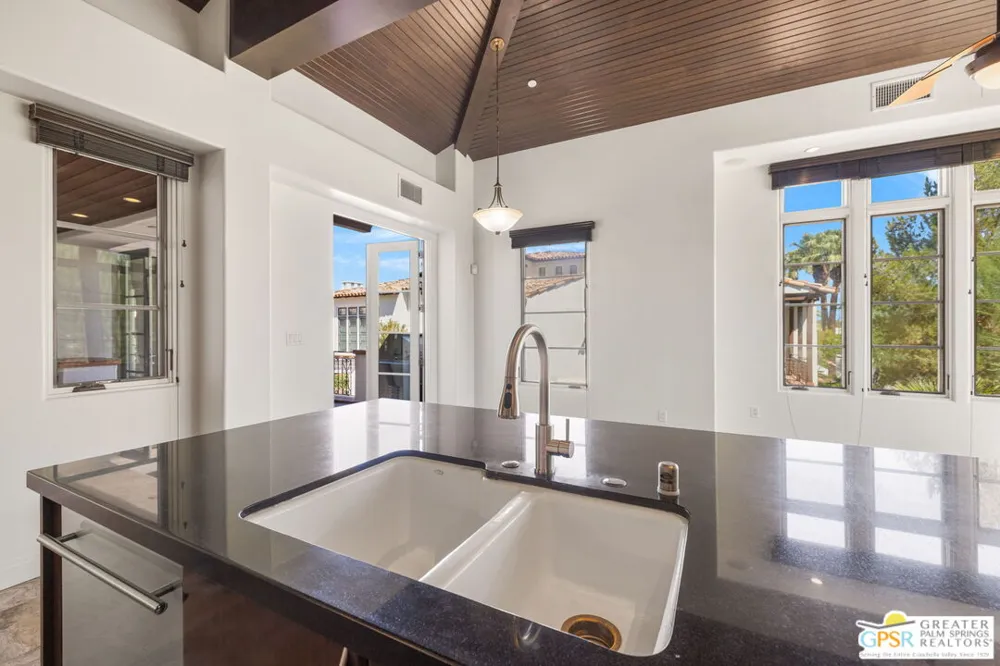 291 Calle Tranquillo Palm Springs, CA 92262