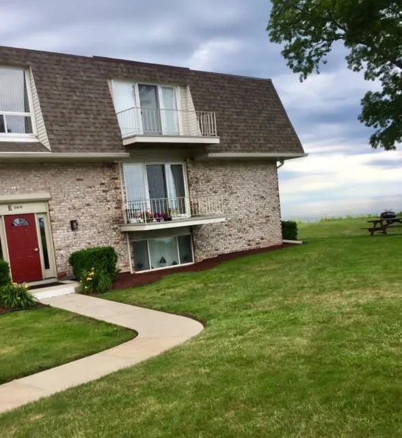 3616 Lakeshore Drive #E11 St. Joseph, MI 49085