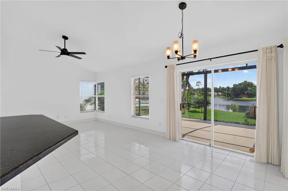 2126 E Crown PT Naples, FL 34112