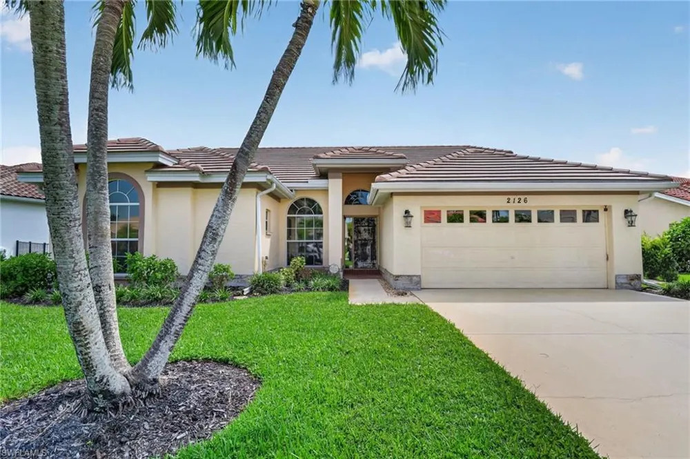2126 E Crown PT Naples, FL 34112