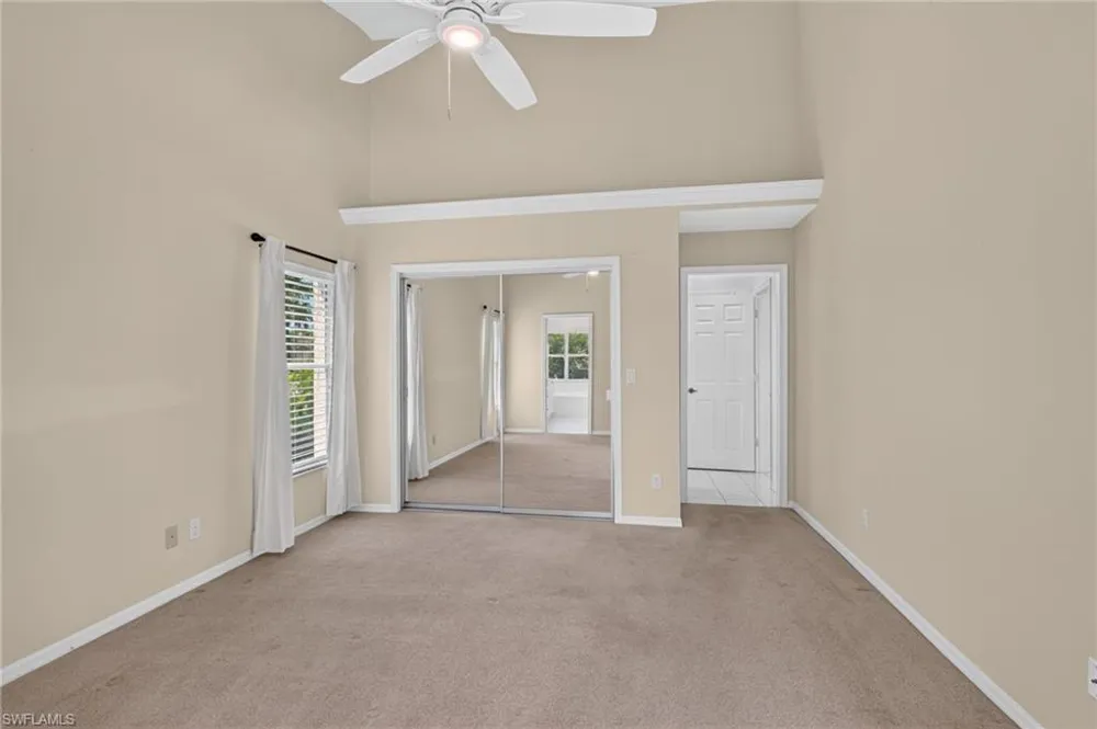 2126 E Crown PT Naples, FL 34112