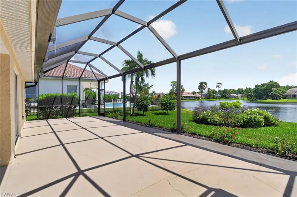 2126 E Crown PT Naples, FL 34112