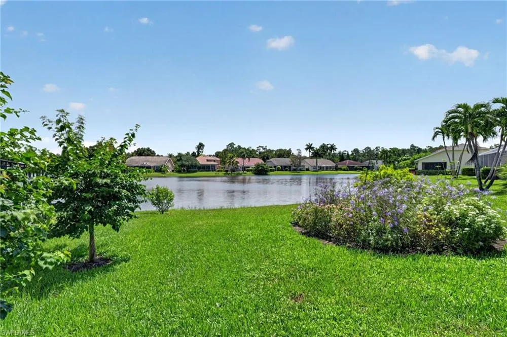 2126 E Crown PT Naples, FL 34112