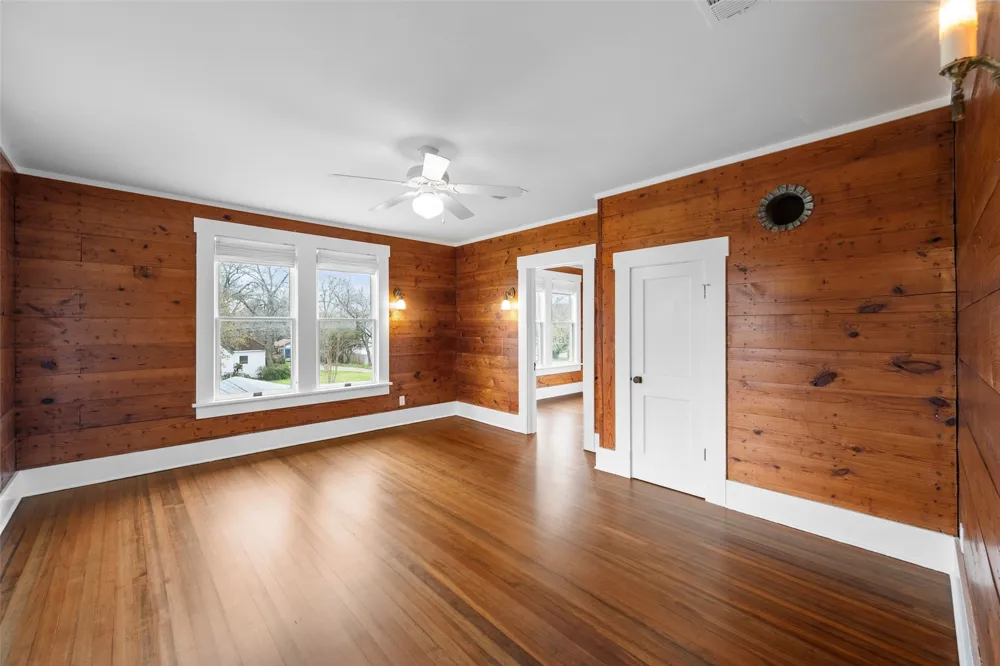1106 W 4th Avenue Corsicana, TX 75110