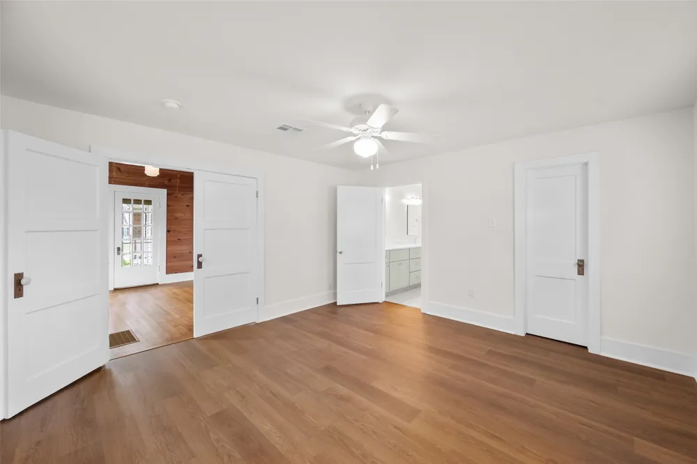 1106 W 4th Avenue Corsicana, TX 75110