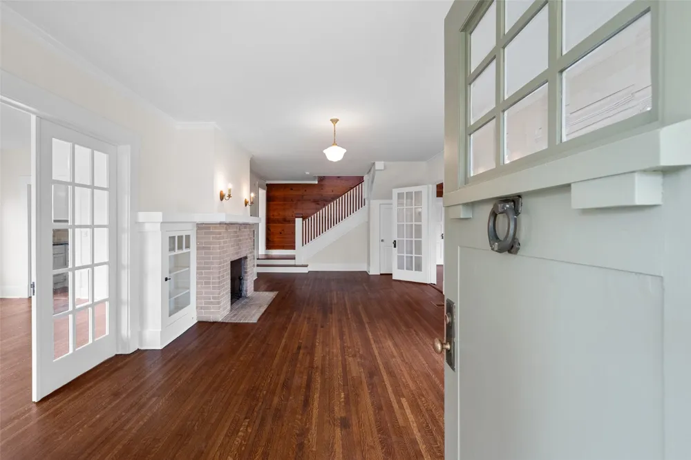 1106 W 4th Avenue Corsicana, TX 75110