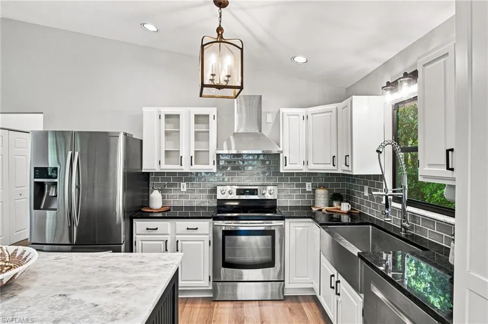 4971 Hickory Wood Drive Naples, FL 34119