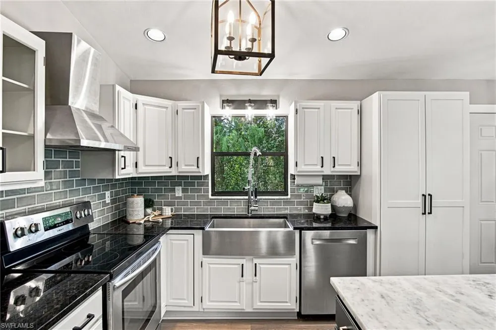 4971 Hickory Wood Drive Naples, FL 34119