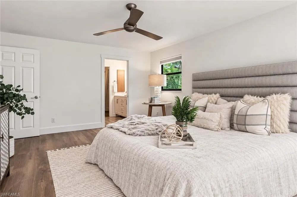 4971 Hickory Wood Drive Naples, FL 34119