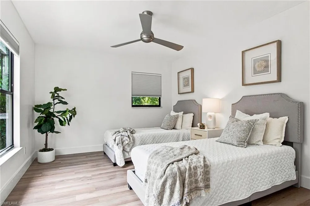 4971 Hickory Wood Drive Naples, FL 34119