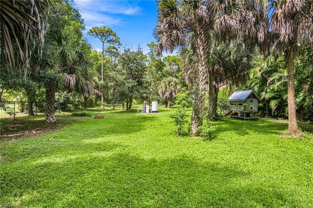 4971 Hickory Wood Drive Naples, FL 34119