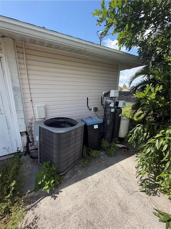 2005 NE 15th Terrace Cape Coral, FL 33909