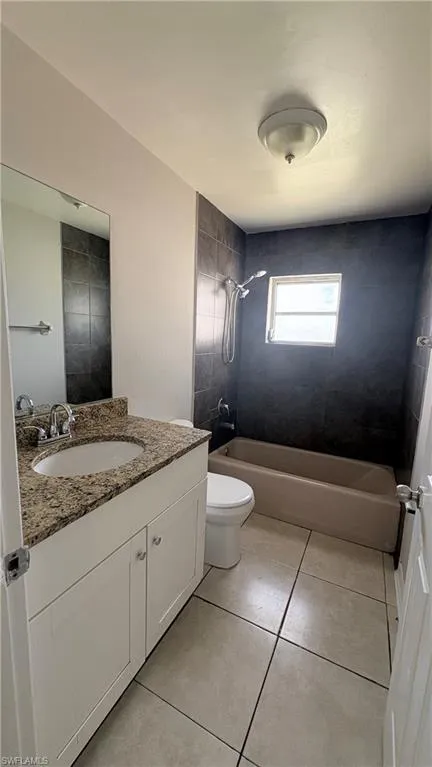5537 10th Avenue Fort Myers, FL 33907
