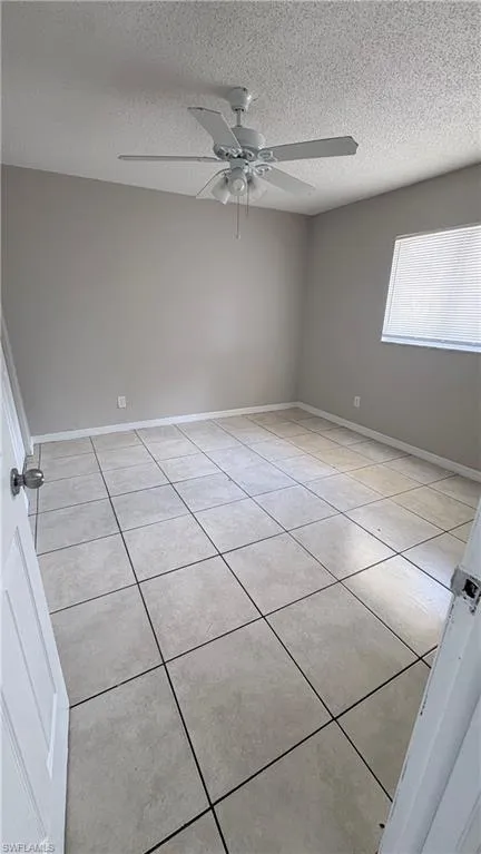 5537 10th Avenue Fort Myers, FL 33907