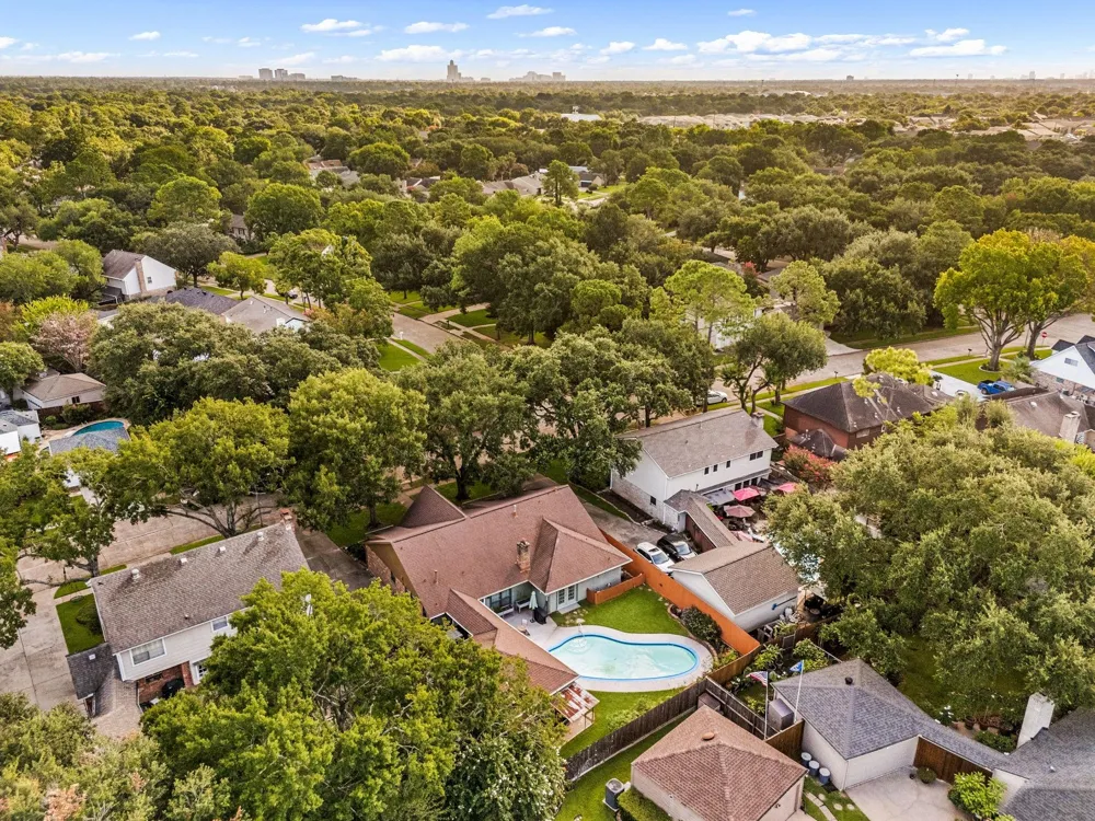 1858 Eagle Falls Drive Street Hockley, TX 77077