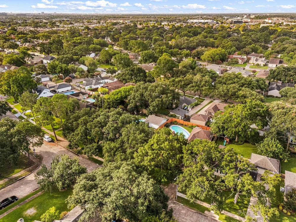 1858 Eagle Falls Drive Street Hockley, TX 77077