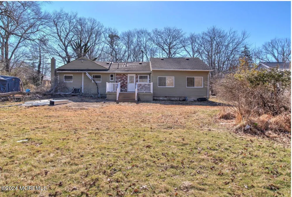 192 W 5th Street Howell, NJ 07731