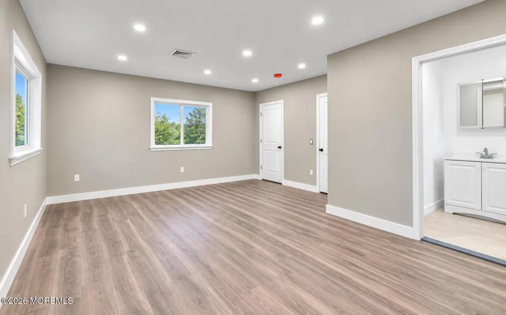 192 W 5th Street Howell, NJ 07731