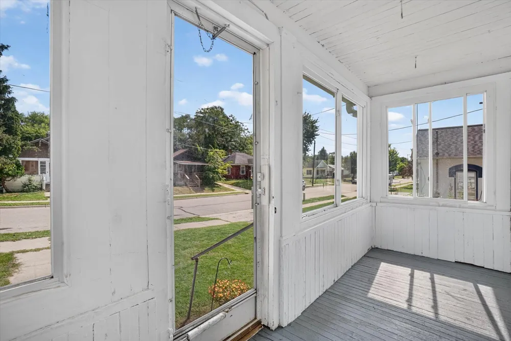 671 Jackson Street Ionia City, MI 48846