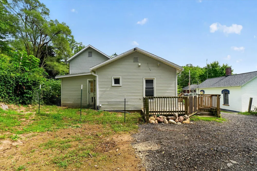 671 Jackson Street Ionia City, MI 48846