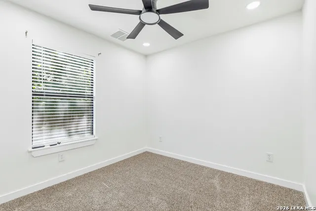 221 W HIGHLAND DR Boerne, TX 78006