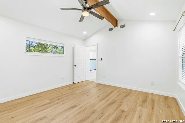 221 W HIGHLAND DR Boerne, TX 78006
