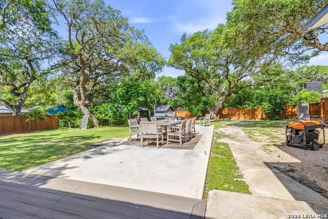 221 W HIGHLAND DR Boerne, TX 78006
