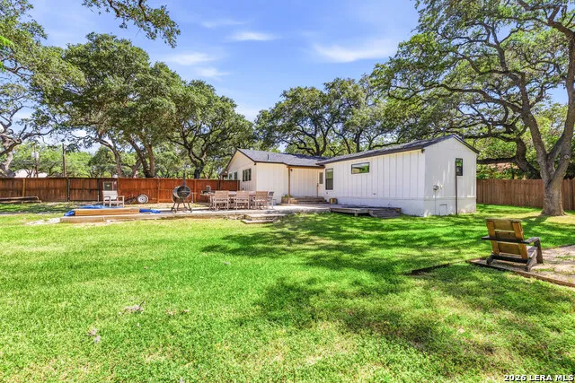 221 W HIGHLAND DR Boerne, TX 78006