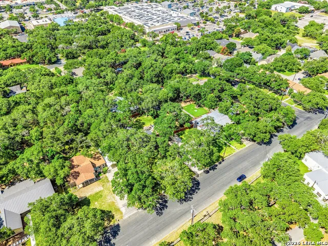 221 W HIGHLAND DR Boerne, TX 78006